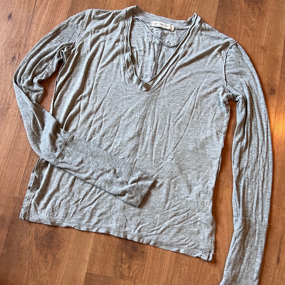 WE THE FREE Women’s Small Gray Soft Knit Top